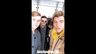 Алексей Воробьев и группа Френды Прямой эфир Instagram из аэропорта 07.12.2017