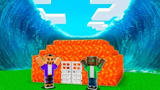 Casa de LAVA vs TSUNAMI en Minecraft!
