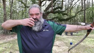 How to Aim and Shoot Traditional Archery Bows - Aiming Method
