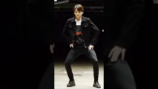 jk funny dance 🤣#shorts #jk #jungkook #bts #jimin