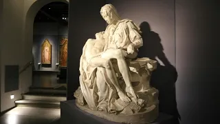 As três 'Pietà' de Michelangelo reunidas | AFP