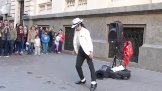 Michael Jackson en la peatonal de Rosario