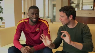 Dzeko, Rudiger ed El Shaarawy a lezione di Romanesco