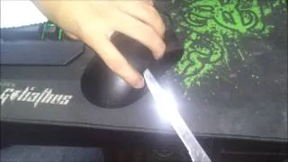 How to open the cover  of Razer Deathadder