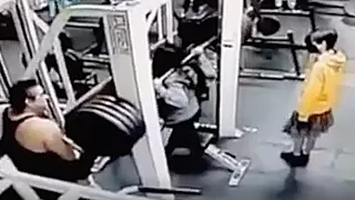 Woman Crushed To Death Squatting 400 Pounds Without The Safety Clips Set