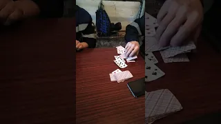 Парни Играют Карты Дурак с Сюрпризом #1