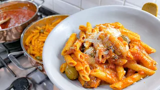 Cooking Two Kinds of Tomato Sauces: Amatriciana & Arrabbiata Pasta