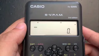 Como borrar la M en la calculadora y que funcion tiene
