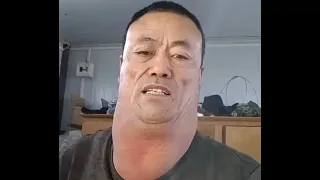 Chinese neck man singing