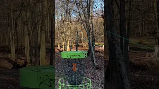 Disc golf Halo boss trick shot ace!