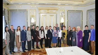 Президент Зеленський з переможцями конкурсів Учитель року  2019 та Global Teacher Prize Ukraine 2019
