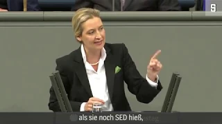 AfD-Spendenaffäre: Merkel kontert Empörungsrede von Weidel | DER SPIEGEL