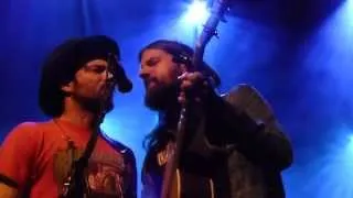 The Avett Brothers - Backwards with Time, live in Utrecht