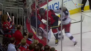 Capitals' Wilson blindsides Wennberg with massive hit