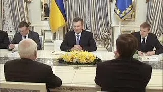 Виктор Янукович пообещал не разгонять мирные демонстрации
