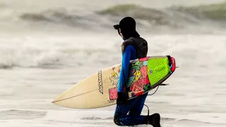 Surfin' Down Porthleven Way