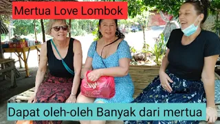 Selamat datang di indonesia ibu mertua [] Dapat banyak oleh-oleh dari belanda