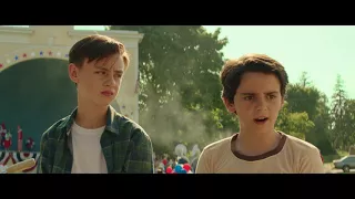 IT - Clip 'Esta ciudad está maldita' - Castellano HD