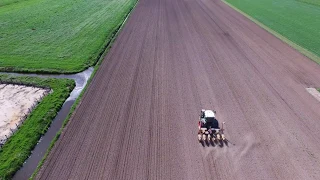 Maïs zaaien | Fendt 415 en Väderstad Tempo TPV 6