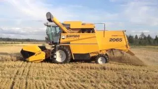 Harvesting with Sampo Rosenlew 2065HT