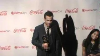 actor RYAN REYNOLDS walks the red carpet at Cinemacon 2011