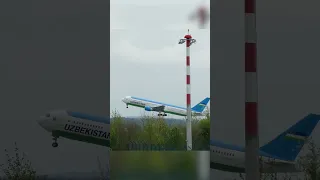 Uzbekistan Airways B767-300ER at Zurich (LSZH/ZRH) Airport✈️ #aviation #pomcheck #shorts