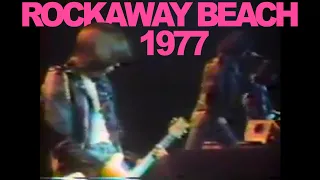 The RAMONES - "Rockaway Beach" - Live at The Rainbow Theatre 1977 (It's Alive)