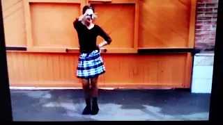 Чеченка красиво танцует