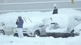 01-04-2021 Snoqualmie Pass, WA - Winter Storm - 18-Wheeler Accident - 50 Inches+ of Snow in a Week