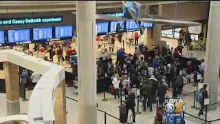 Thousands Of Pittsburghers Descend On Airport, Highways For Thanksgiving Travel