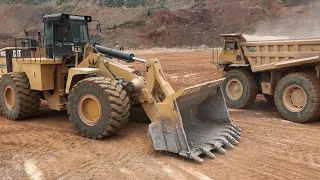 Caterpillar 992G Wheel Loader Loading Caterpillar Dumpers - Sotiriadis/Labrianidis Mining