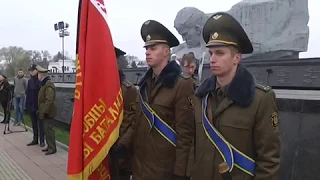 2018-11-14 г. Брест. Прощание военнослужащих 38 ОДМБ со знаменем.  Новости на Буг-ТВ. #бугтв