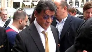 *Ouch* Sylverster Stallone mistake before signing autographs in Paris August 2010