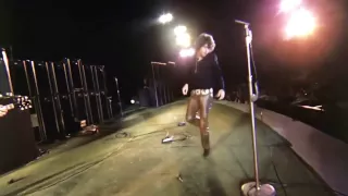 Jim Morrison bailando en el concierto de Hollywood Bowl 1968