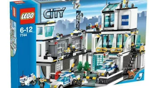 Lego Police Headquarters 7744 Speed Build