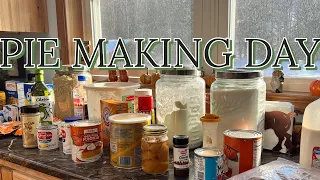 PIE MAKiNG DAY FOR OUR THANKSGIVING DiNNER FOR OUR FAMiLY OF 10 🥧🥰