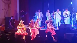 Bailando kullaguada junto a Tropicana Caliente - Ballet Folklórico Nueva Esperanza