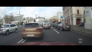 Porsche Macan по встречной