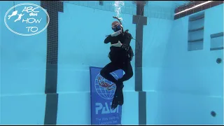Hovering LPI 30 seconds - PADI Open Water Diver Course demo