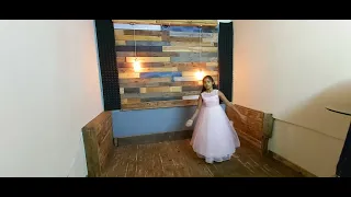 Light of the world by Lauren Daigle // Performed by Alize Isaac