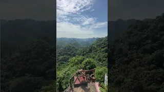 Dancing in Cat Ba Vietnam 🇻🇳 - Marie Poppins