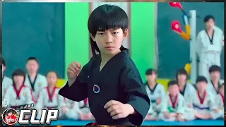 Lin Qiunan amazes everyone with his incomparable kung fu skills!《龙拳小子》/ 용권 키즈 【KR한국어 자막 버전】