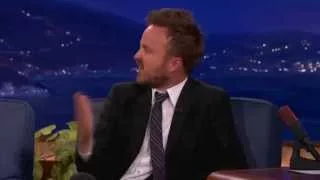 Aaron Paul Can't Stop Saying "Bitch" - Русская озвучка - [ Denchik ]