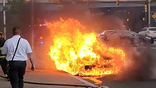 🔥Pre Arrival🔥 Fully Involved Car Fire W Foam Operations On  (Broad St) Newark Nj 4-30-21