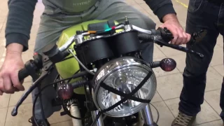 Moto Guzzi V65 Cafe Racer - Electricity
