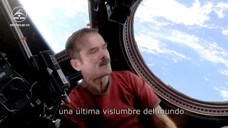 Astronauta Chris Hadfield - Space Oddity (David Bowie) Subtitulada Español @ Estación Espacial 2013