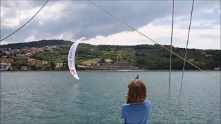 Light wind kite foiling