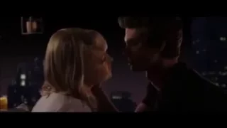 Peter and Gwen Kiss (Deleted Scene) - The Amazing Spider-Man (360p)