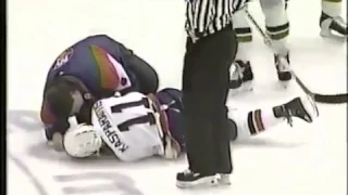 Darius Kasparaitis monster block against Red Wings (1993)