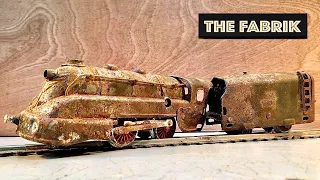 Pre-war JEP abandoned model train - Rusty locomotive - Restoration